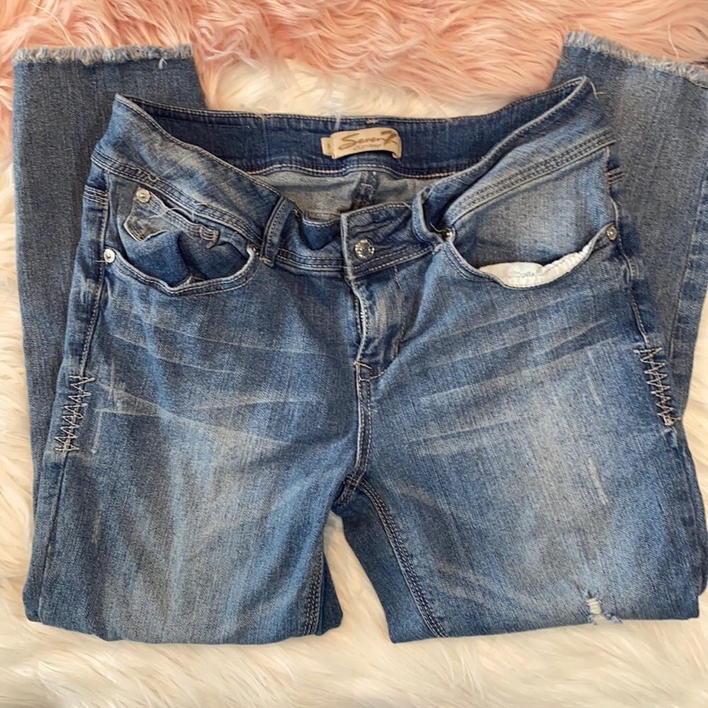 Seven7 Mid Rise Distressed Cropped Jeans - Picture 3 of 7
